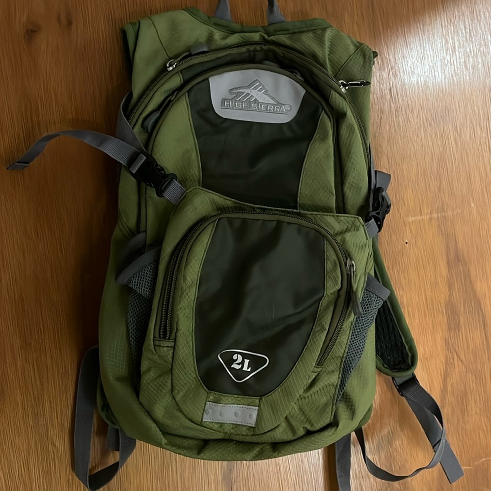 High Sierra 2L Longshot Hydration Pack